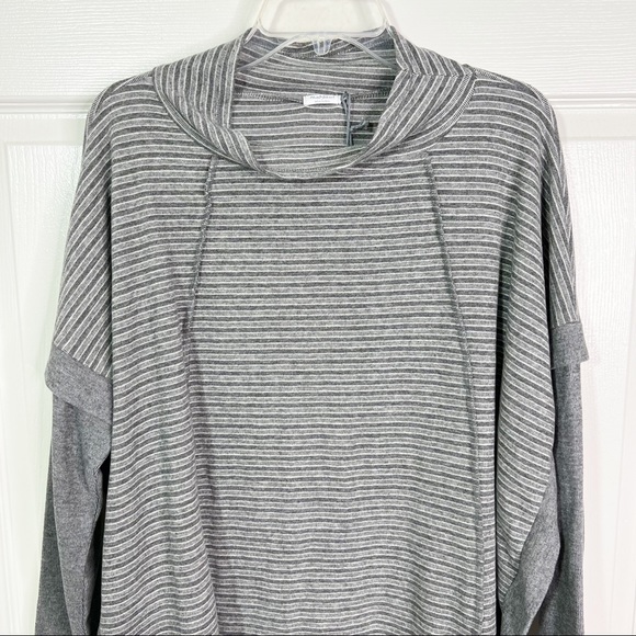 Hello Nite! Striped Mock Neck Open Side Poncho Size S - Picture 4 of 7